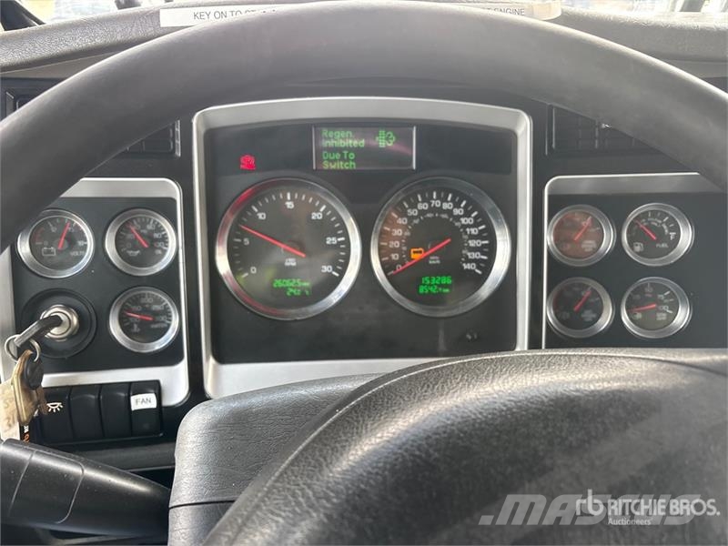 Kenworth C500 6x4 Fuel and Lube Truck Autocisterna