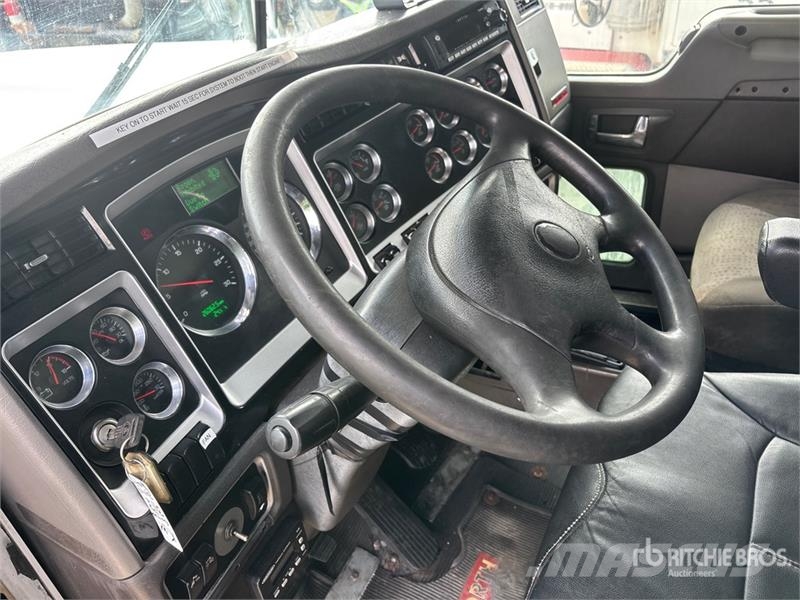 Kenworth C500 6x4 Fuel and Lube Truck Autocisterna