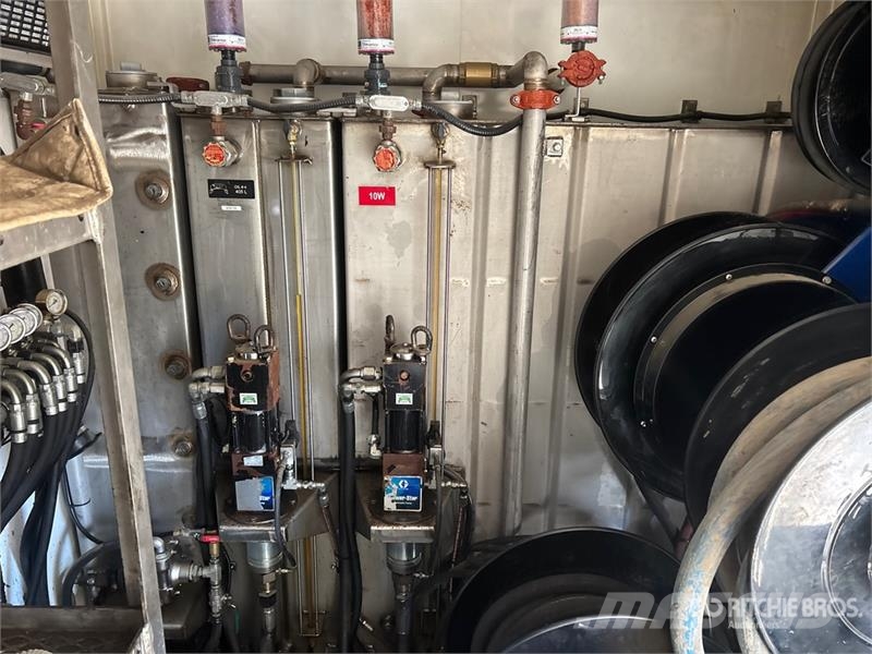 Kenworth C500 6x4 Fuel and Lube Truck Tankwagen