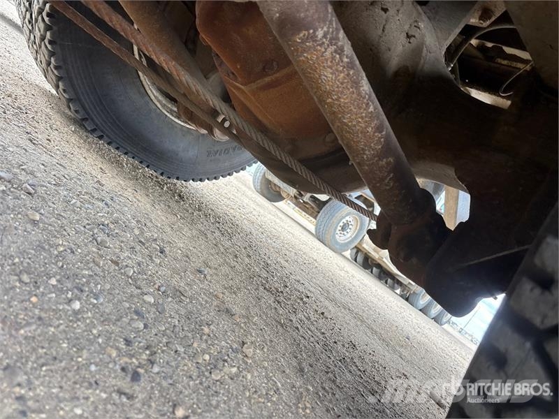 Kenworth C500 6x4 Fuel and Lube Truck Autocisterna