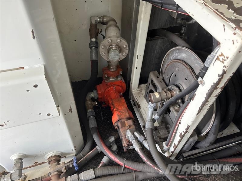 Kenworth C500 6x4 Lube Truck Autocisterna
