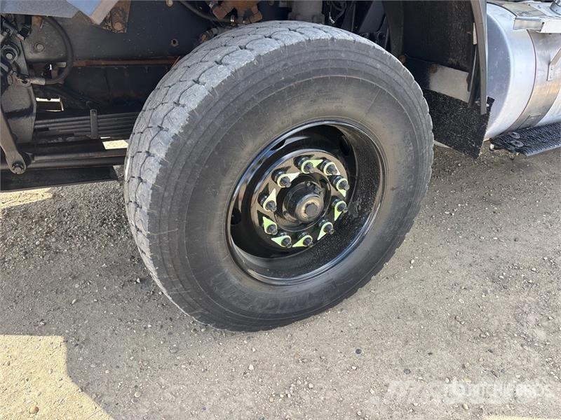 Kenworth C500 6x4 Lube Truck Autocisterna