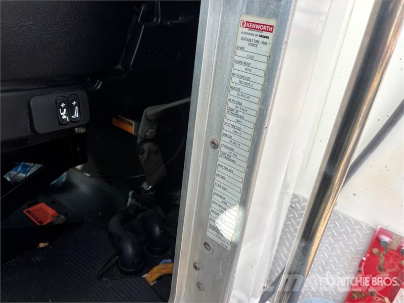 Kenworth C500 6x4 Lube Truck Autocisterna