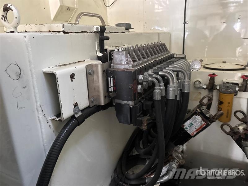 Kenworth C500 6x4 Lube Truck Autocisterna