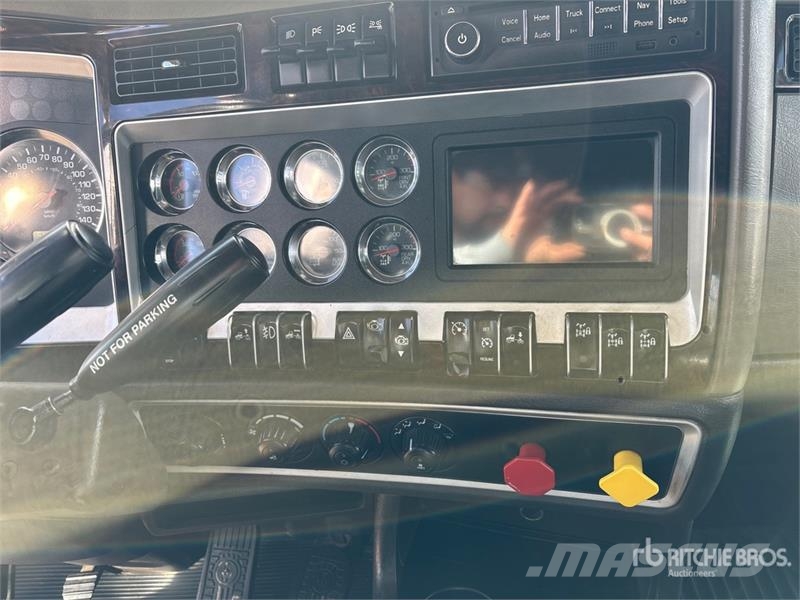 Kenworth C500 6x4 Sleeper Winch Truck Vehículos de reciclaje
