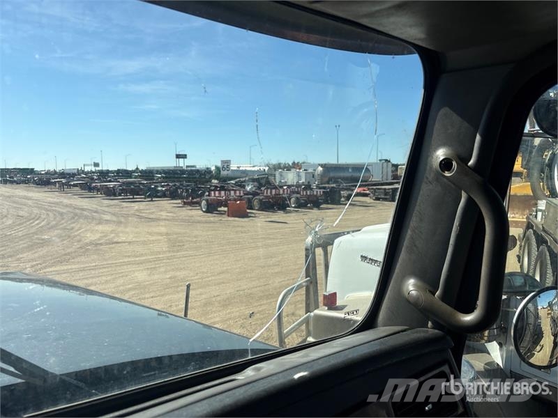 Kenworth C500 6x4 Sleeper Winch Truck Recovery vehicles