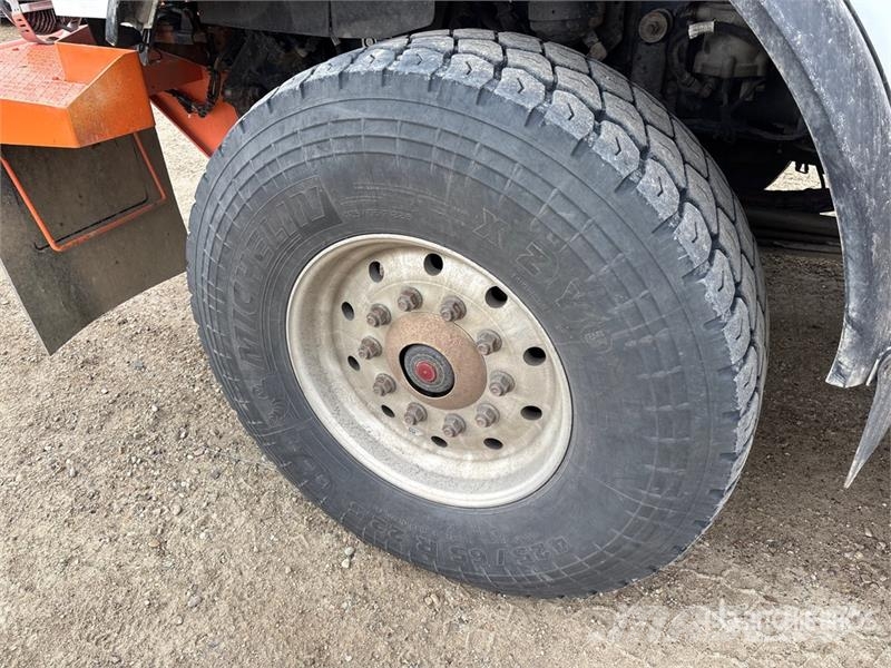 Kenworth C500 6x4 Sleeper Winch Truck Pagalbos kelyje automobiliai