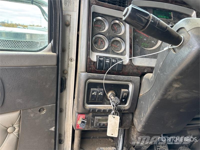 Kenworth C500 6x4 Sleeper Winch Truck Pagalbos kelyje automobiliai