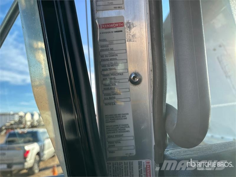 Kenworth C500 6x4 Sleeper Winch Truck Vlečna vozila za tovornjake
