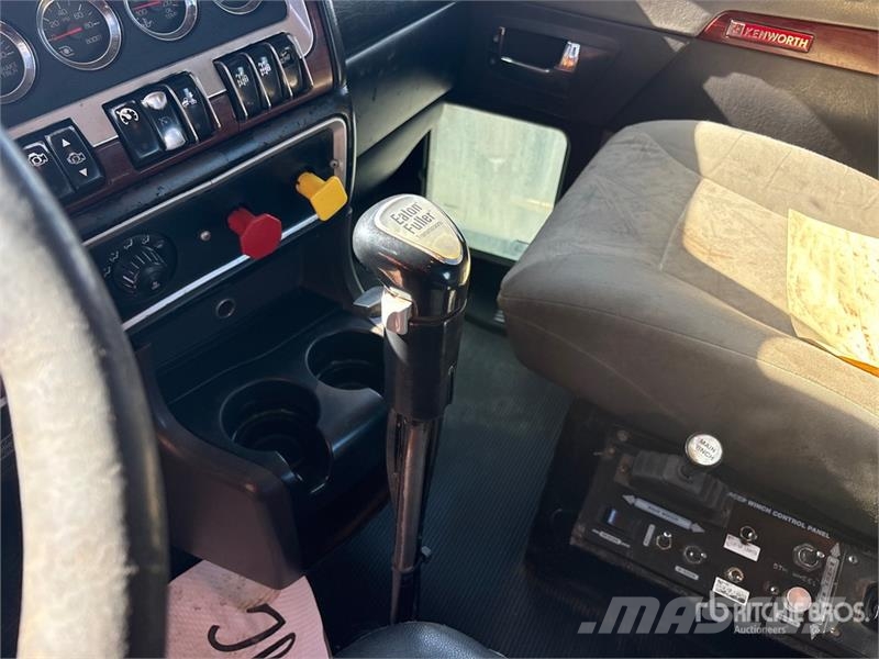 Kenworth C500 6x4 Sleeper Winch Truck Recovery vehicles