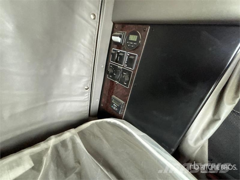 Kenworth C500 6x4 Sleeper Winch Truck Pagalbos kelyje automobiliai