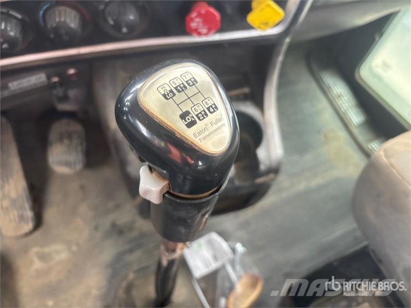 Kenworth C500 8x6 Sleeper Winch Truck Евакуатори