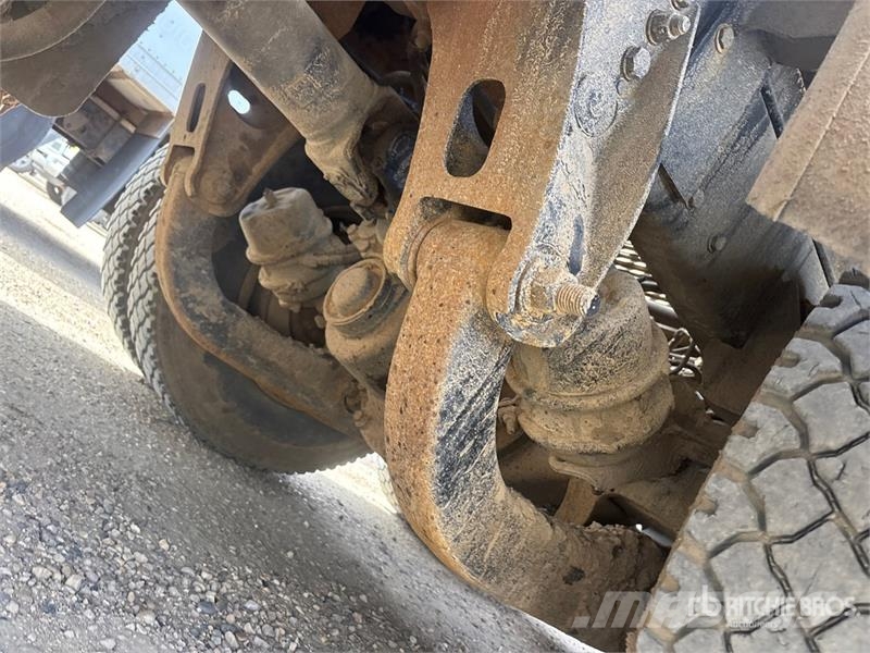 Kenworth C500 8x6 Sleeper Winch Truck Евакуатори