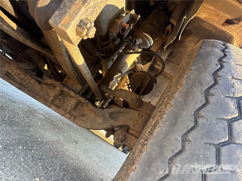 Kenworth C500 8x6 Sleeper Winch Truck Műszaki mentők