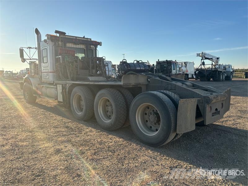 Kenworth C500 8x6 Sleeper Winch Truck Műszaki mentők