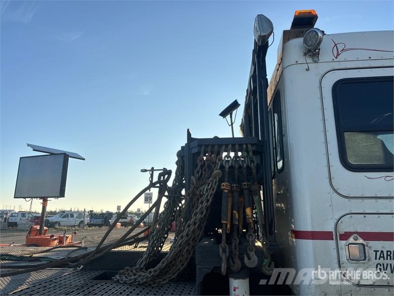 Kenworth C500 8x6 Sleeper Winch Truck Műszaki mentők