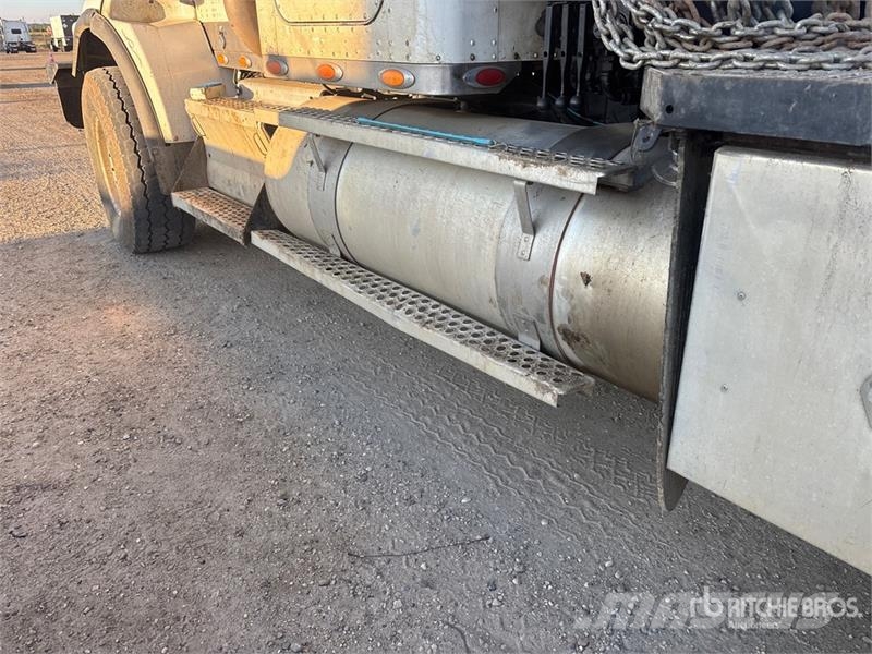 Kenworth C500 8x6 Sleeper Winch Truck Műszaki mentők