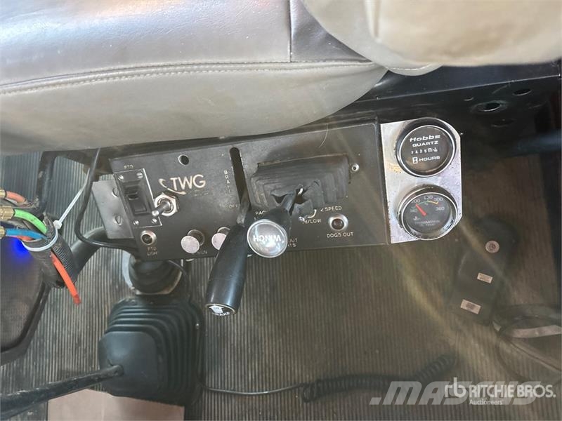 Kenworth C500 8x6 Sleeper Winch Truck Műszaki mentők