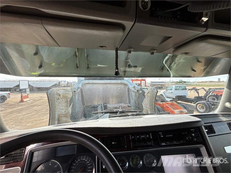 Kenworth C500 8x6 Sleeper Winch Truck Автомобили за пътна помощ
