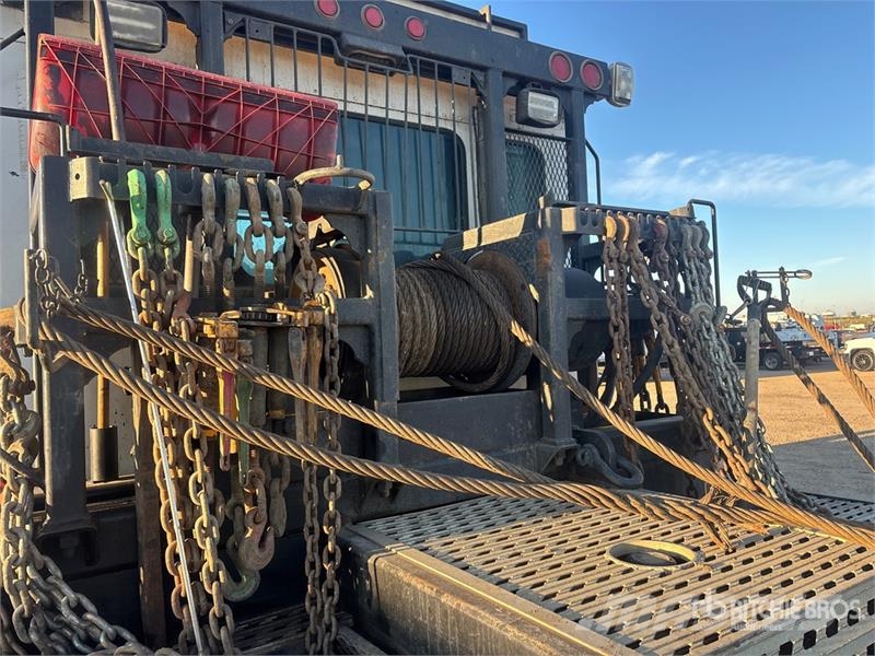 Kenworth C500 8x6 Sleeper Winch Truck Műszaki mentők