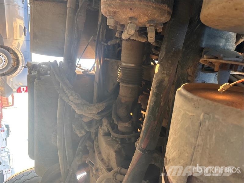 Kenworth C500 8x6 Sleeper Winch Truck Műszaki mentők