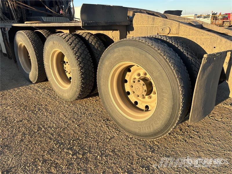 Kenworth C500 8x6 Sleeper Winch Truck Műszaki mentők