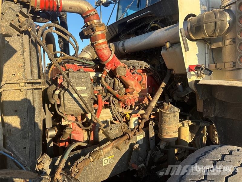 Kenworth C500 8x6 Sleeper Winch Truck Műszaki mentők