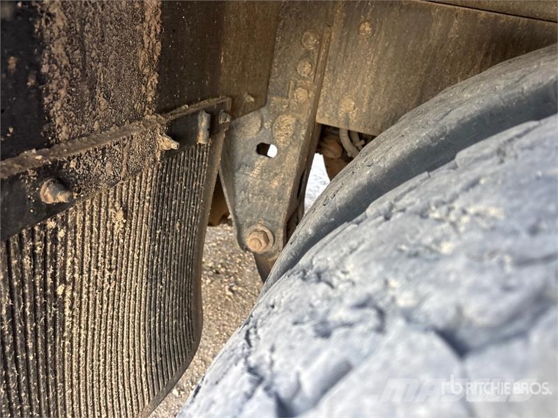 Kenworth C500 8x6 Sleeper Winch Truck Műszaki mentők