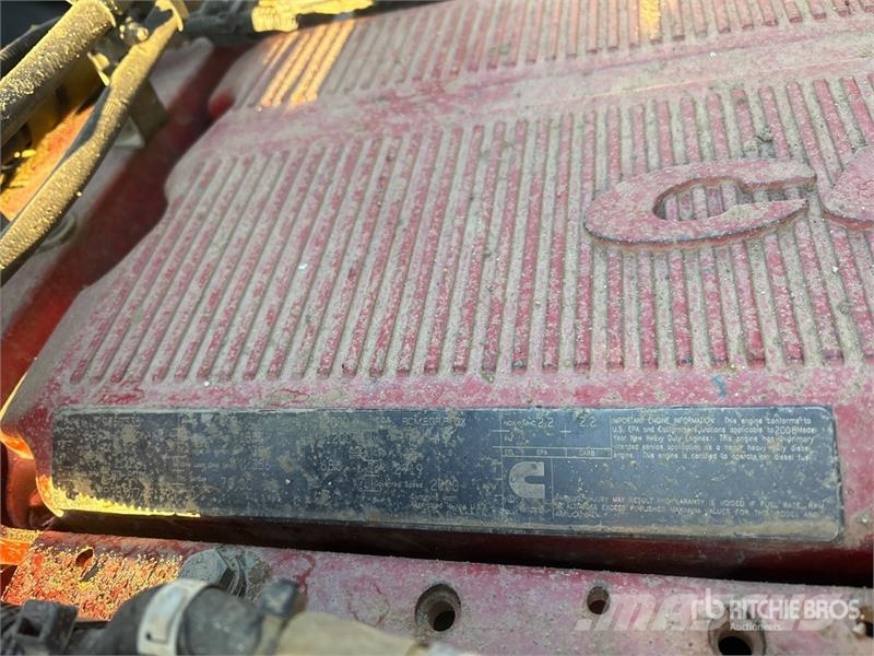 Kenworth C500 8x6 Sleeper Winch Truck Műszaki mentők