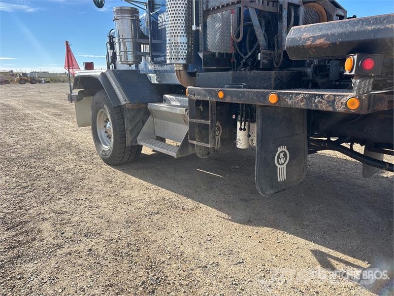 Kenworth C500B Tovornjaki s kesonom/platojem