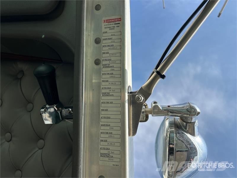 Kenworth C500B Pritschenwagen/Pritschenwagen mit Seitenklappe