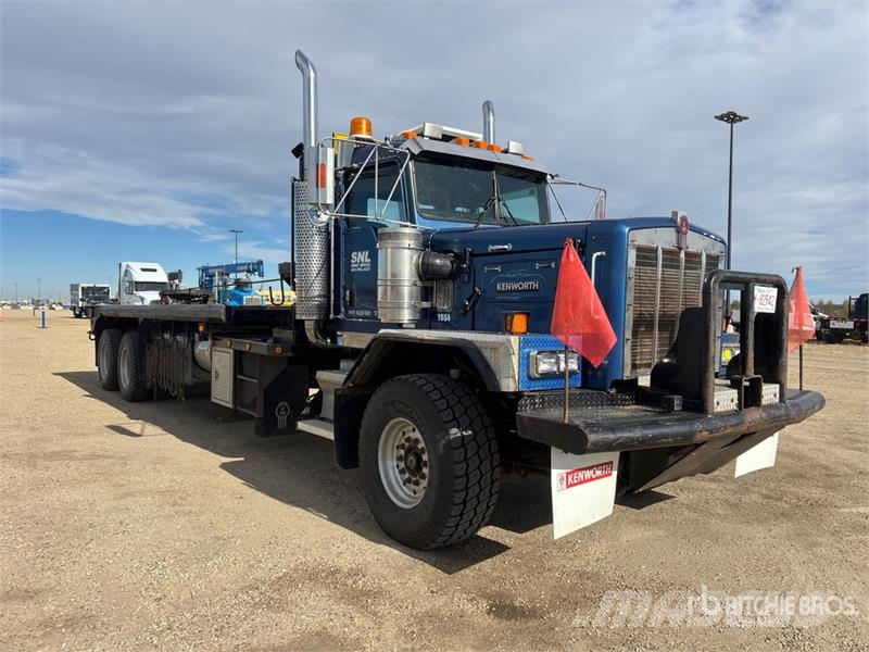 Kenworth C500B Tovornjaki s kesonom/platojem