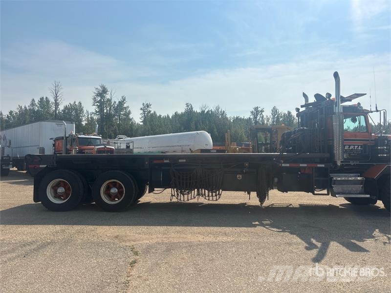 Kenworth C520 6x4 318 in WB Bed Truck Flatbed / Dropside trucks