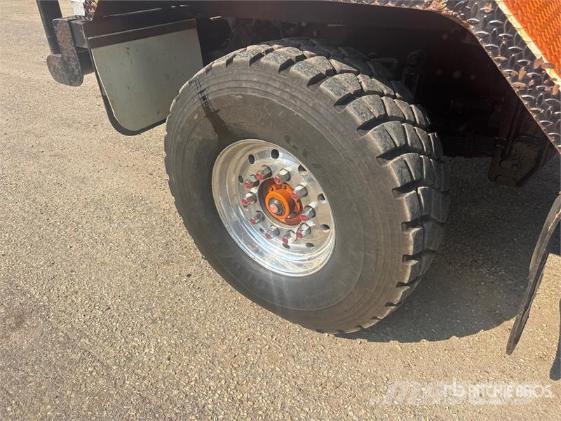 Kenworth C520 6x4 318 in WB Bed Truck Flatbed / Dropside trucks