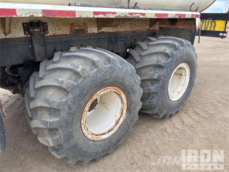 Kenworth C520 6x6 Water Truck صهاريج مياه