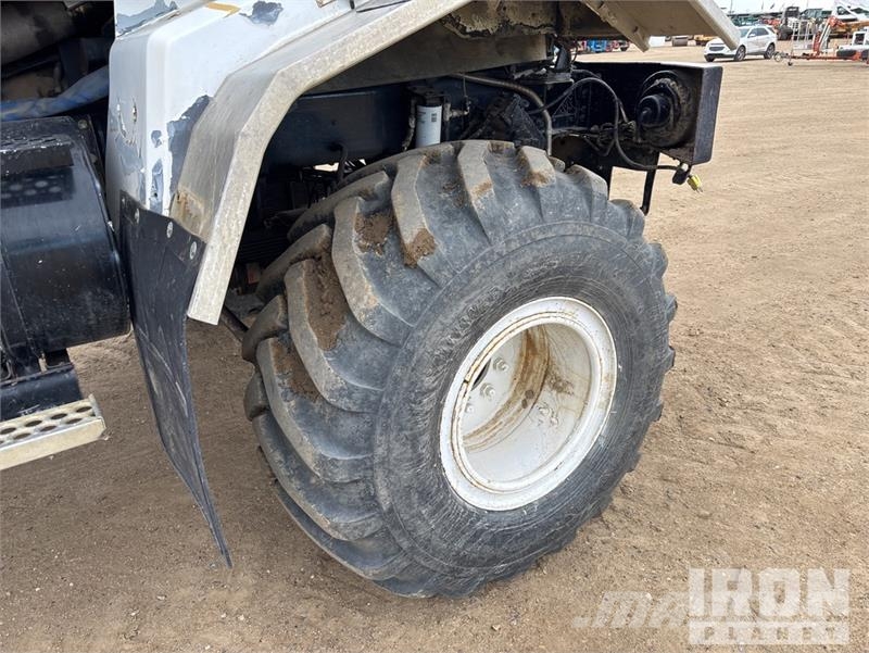 Kenworth C520 6x6 Water Truck صهاريج مياه