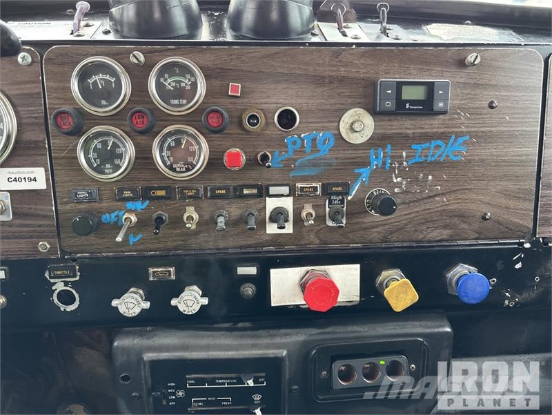 Kenworth C520 6x6 Water Truck صهاريج مياه