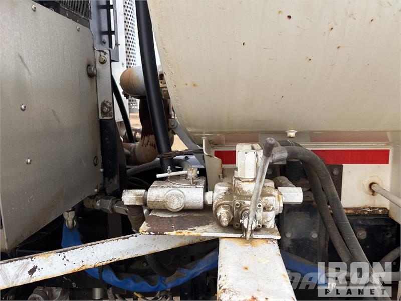 Kenworth C520 6x6 Water Truck صهاريج مياه