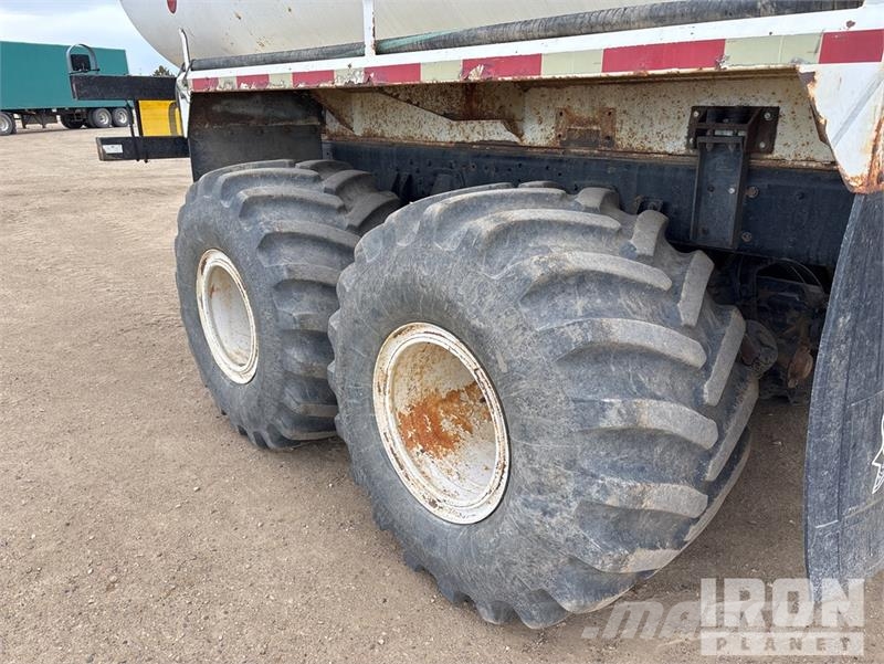 Kenworth C520 6x6 Water Truck صهاريج مياه