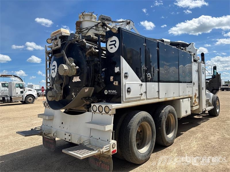 Kenworth Foremost Rival T7 on Kenworth T300 6x4 Vacuum Exc 组合/真空油槽车