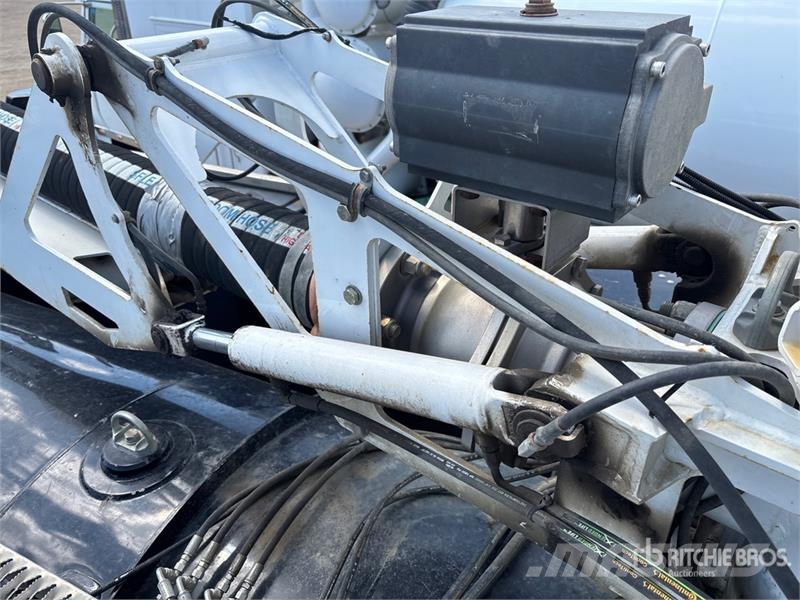 Kenworth Foremost Rival T7 on Kenworth T300 6x4 Vacuum Exc 组合/真空油槽车