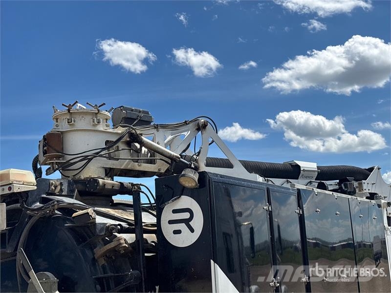 Kenworth Foremost Rival T7 on Kenworth T300 6x4 Vacuum Exc 组合/真空油槽车