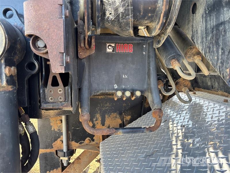 Kenworth Hiab 211 E P-5 HiDuo 6900 kg Knuckle Boom on Kenw Autogru
