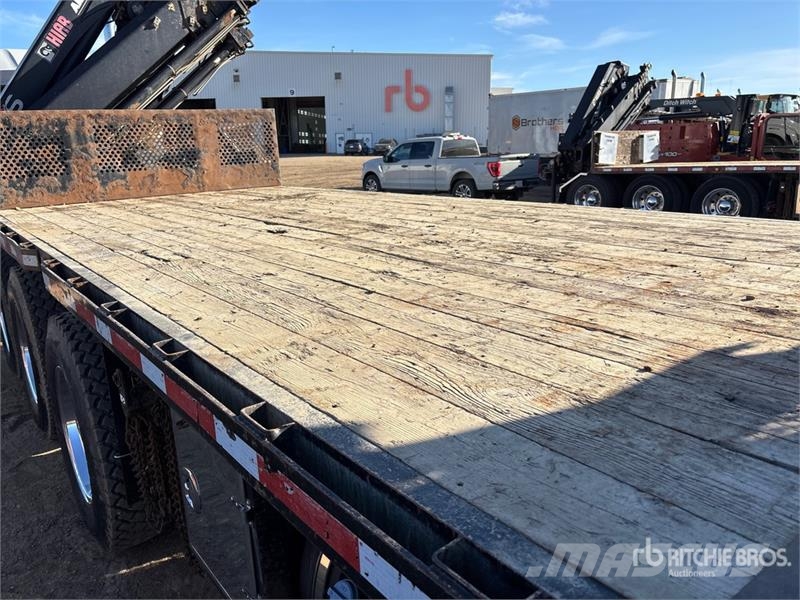Kenworth Hiab 211 E P-5 HiDuo 6900 kg Knuckle Boom on Kenw Autogru