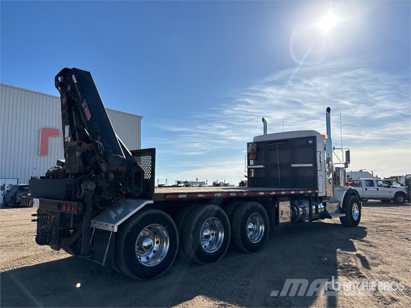 Kenworth Hiab 211 E P-5 HiDuo 6900 kg Knuckle Boom on Kenw Autogru