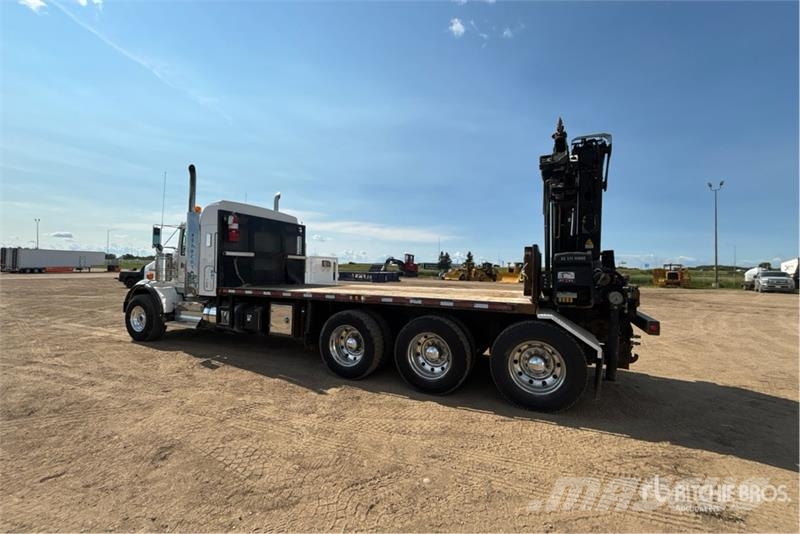 Kenworth Hiab 211EP-5 HIDUO 6900 kg Knuckle Boom on Kenwor Autogru