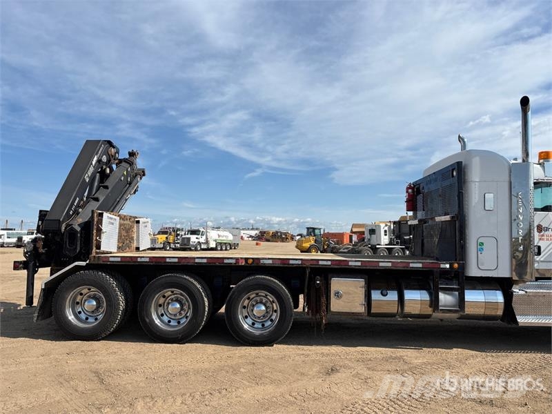 Kenworth Hiab 211EP-5 HIDUO 6900 kg Knuckle Boom on Kenwor Autogru
