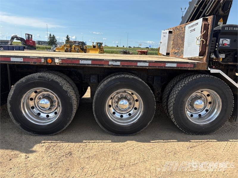 Kenworth Hiab 211EP-5 HIDUO 6900 kg Knuckle Boom on Kenwor Autogru