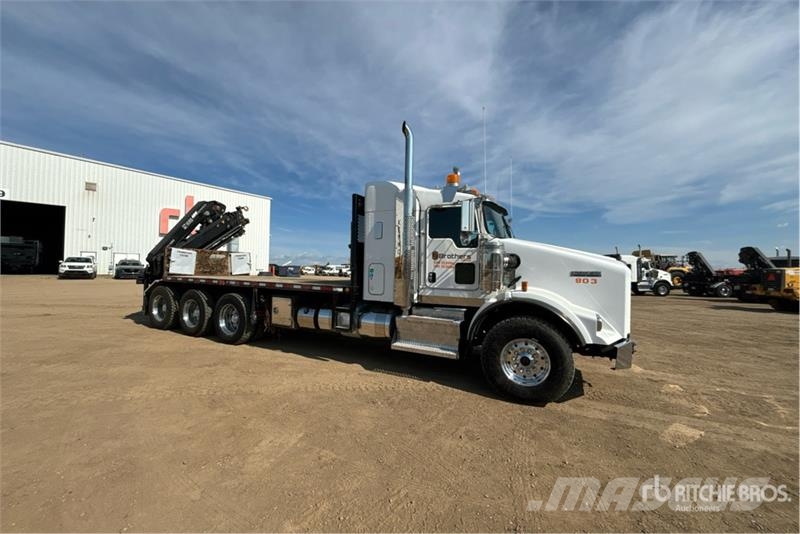 Kenworth Hiab 211EP-5 HIDUO 6900 kg Knuckle Boom on Kenwor Autogru