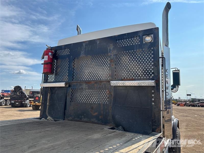 Kenworth Hiab 211EP-5 HIDUO 6900 kg Knuckle Boom on Kenwor Autogru